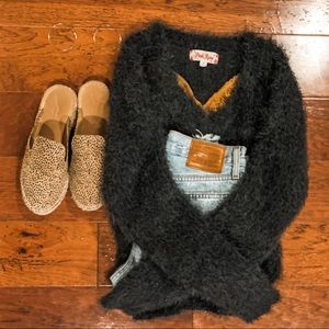 fuzzy green sweater ☁️